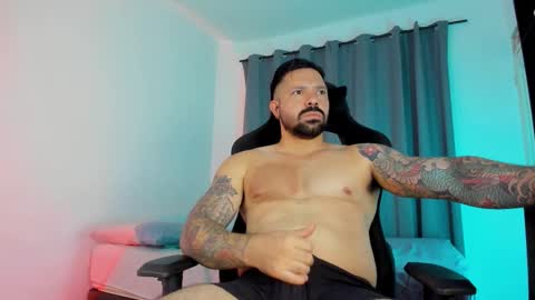 Pierre online show from March 9, 1:10 am