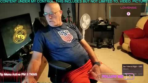 Snapshot of pilot_dave_69 chatting on September 23, 3:44 am Dave online show from September 23, 3:44 am