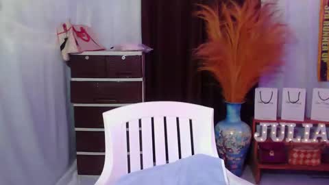Snapshot of pinay_dhalia chatting on October 15, 11:48 pm Dhalia online show from October 15, 11:48 pm