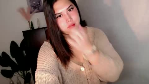 Ivy Morningstar online show from April 27, 12:52 am