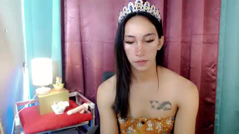 lucyLove online show from April 29, 3:00 am