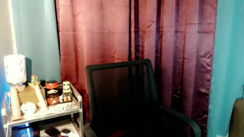 lucyLove online show from June 11, 3:59 am