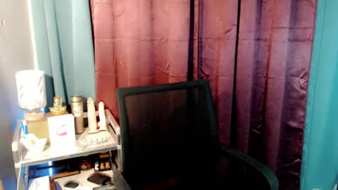 lucyLove online show from July 18, 3:08 am