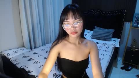 Snapshot of pinay_slutx chatting on February 19, 10:56 am dee online show from February 19, 10:56 am