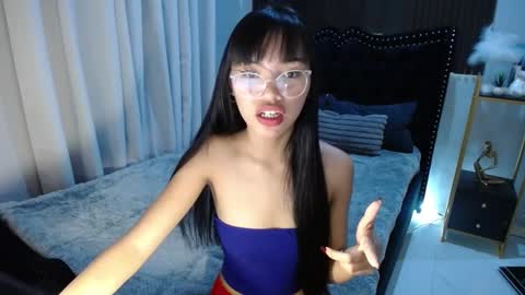 Snapshot of pinay_slutx chatting on March 3, 12:50 pm dee online show from March 3, 12:50 pm