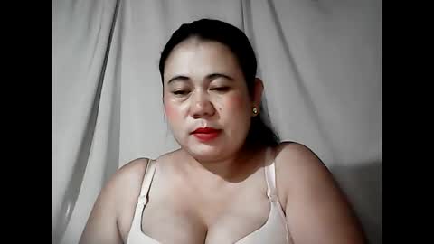pinaymama12345 online show from May 17, 10:19 pm