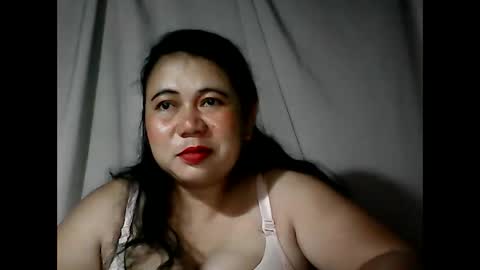 Snapshot of pinaymama12345 chatting on October 25, 11:27 pm pinaymama12345 online show from October 25, 11:27 pm