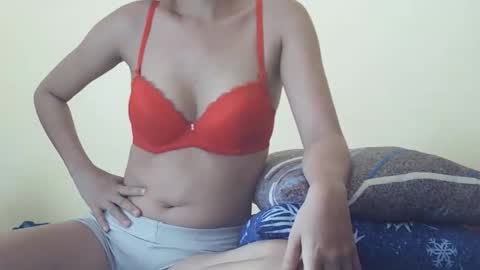 pinaysweet_couple online show from December 14, 2:18 am