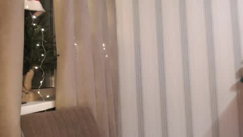       online show from January 10, 6:35 pm