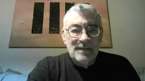 Snapshot of pinholder chatting on December 3, 5:15 am Michael online show from December 3, 5:15 am