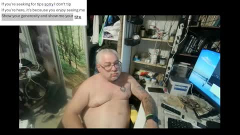 pini_z online show from January 15, 8:58 pm