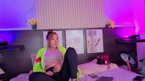 pink_as online show from July 9, 1:53 am