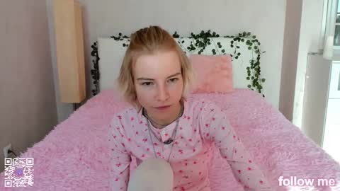 pink_lila18 online show from October 9, 8:09 am