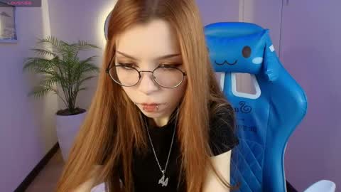 pinkan8el online show from March 18, 3:01 am