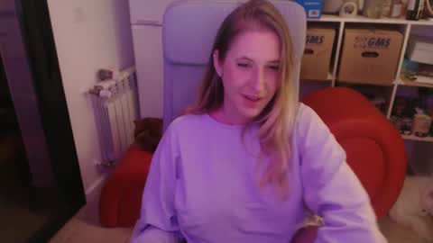 Snapshot of pinkladyx2 chatting on February 25, 11:37 pm pinkladyx2 online show from February 25, 11:37 pm