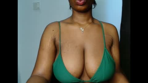 pinkxsugar online show from October 17, 10:19 am