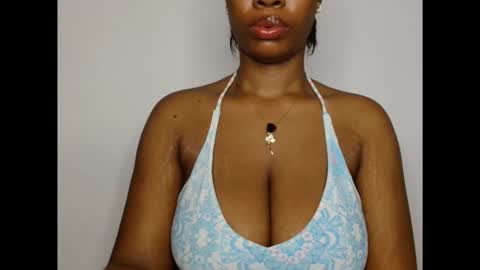 pinkxsugar online show from December 19, 8:10 am