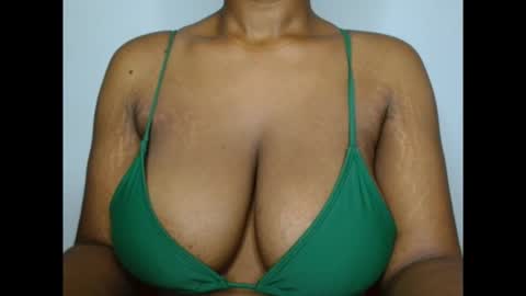 pinkxsugar online show from February 17, 4:22 am