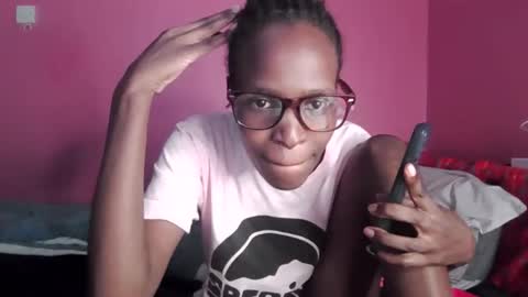pinky_cockoo online show from June 8, 11:00 am