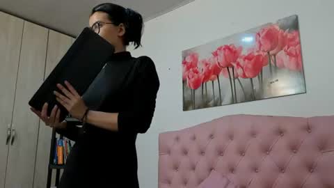 pinky_f00x online show from July 27, 9:23 pm