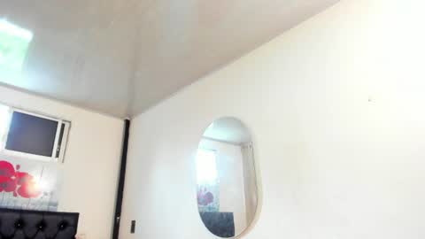 pinky_f00x online show from June 22, 7:32 pm