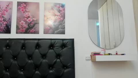 pinky_f00x online show from July 15, 9:52 pm