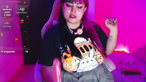 Pau online show from February 16, 1:03 am