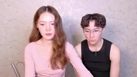 Li long hair and Ru short hair online show from July 26, 10:51 pm