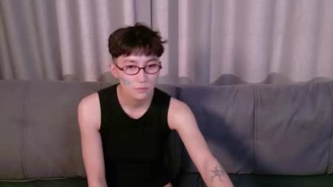 Li long hair and Ru short hair online show from August 5, 2:36 pm