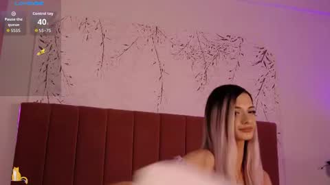 Pinky online show from July 7, 5:39 pm
