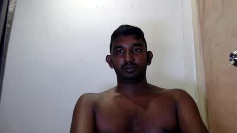 rayvienn online show from August 9, 11:42 pm