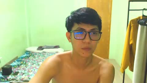 john online show from August 4, 8:32 am