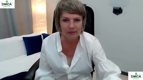 Snapshot of pion_s chatting on October 10, 9:37 am Bella online show from October 10, 9:37 am