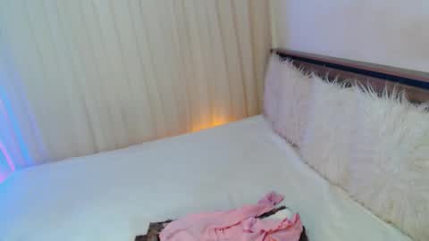 Ari online show from February 8, 3:43 am