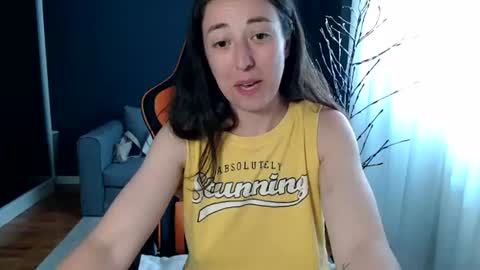 piscesgirl06 online show from July 8, 7:34 am