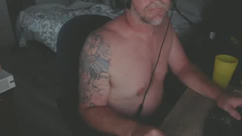 pitguy7788 online show from June 17, 7:24 am