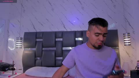PittAndLunaa69 online show from April 28, 12:31 pm