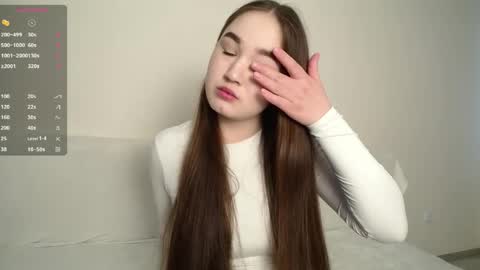 Lily online show from May 1, 1:05 pm