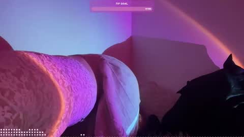 Snapshot of pixie_praxis chatting on December 7, 7:32 am pixie_praxis online show from December 7, 7:32 am