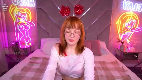 pixiepeachh online show from December 19, 2:56 pm