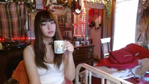 Izzy online show from March 10, 2:10 pm