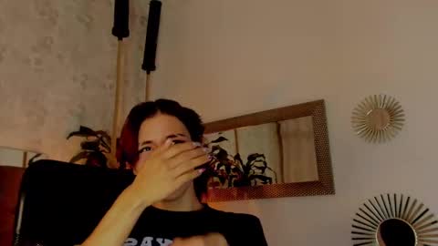 Snapshot of pixy_20 chatting on February 23, 10:06 am cris online show from February 23, 10:06 am