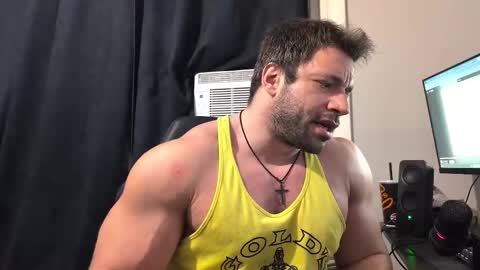 pizza_biceps online show from February 13, 5:11 am
