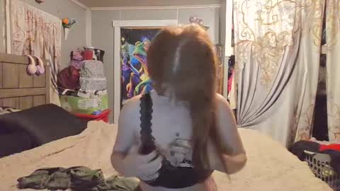 pizzedwife online show from March 6, 2:32 am