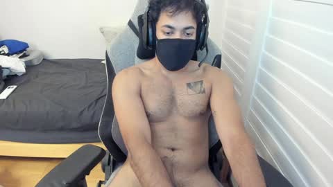 Snapshot of pjsthegamer1 chatting on December 27, 11:50 am patty online show from December 27, 11:50 am