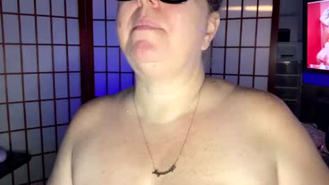 Platinum Puzzy online show from July 28, 11:17 am