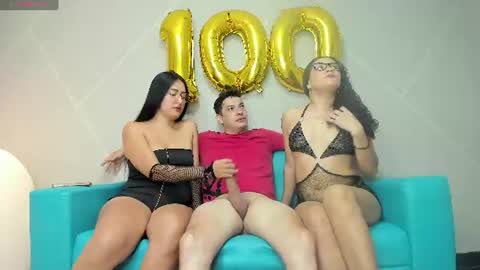 welcome to my room girls Paola Mia and Tio online show from July 9, 2:21 pm