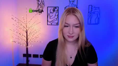 Sophie online show from July 17, 7:16 pm