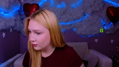 Sophie online show from June 27, 7:09 pm
