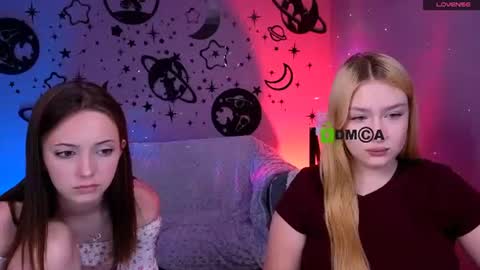 Sophie online show from July 1, 7:44 pm